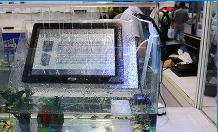 Може ли обикновен таблет да се използва като индустриален панел PC?